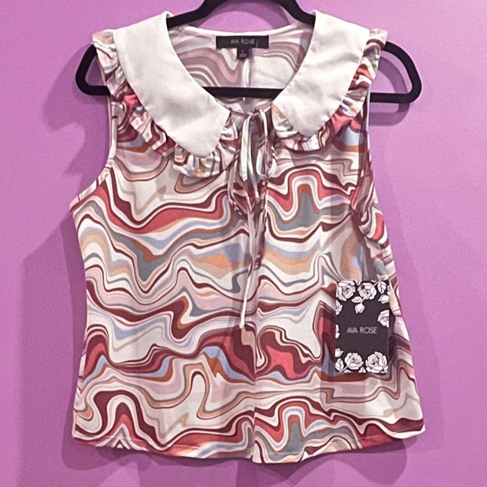 Ava Rose Swirl Collar top